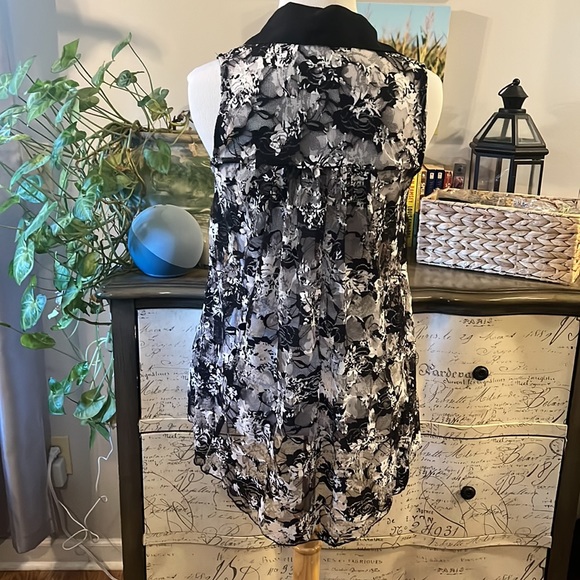 VINTAGE DANESI SHEER SLEEVELESS FLORAL BUTTON DOWN TOP BLACK WHITE SIZE SMALL - Picture 5 of 13